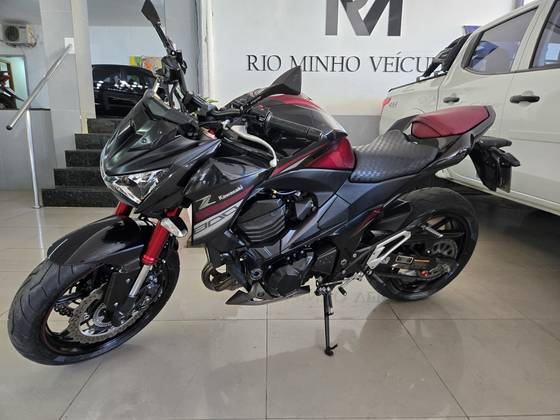 KAWASAKI Z800 